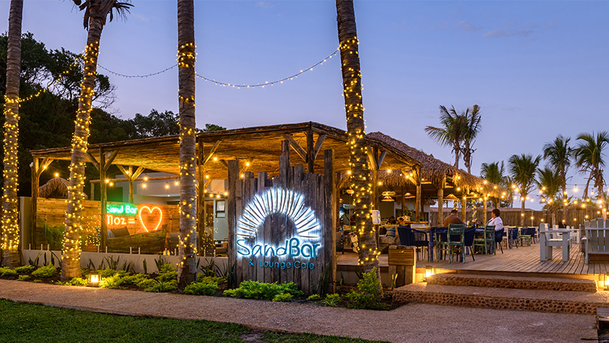 
 San Martinho Sandbar Cafe