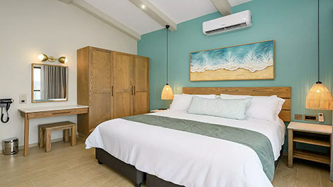 Luxury Four Bedroom Beachfront Villa with Pool