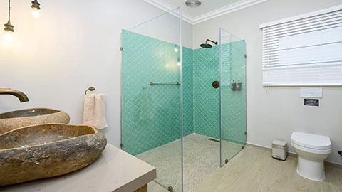 Luxury Four Bedroom Beachfront Villa with Pool