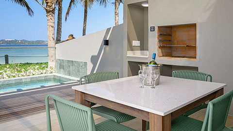 Luxury Studio Beach Front Villa with Pool