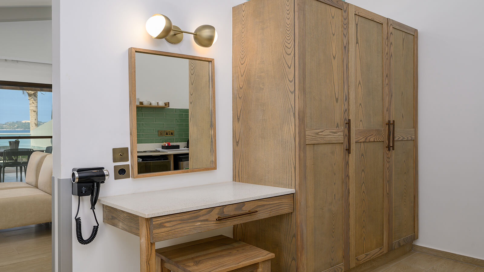 Luxury Three Bedroom Beach Front Villa with Pool