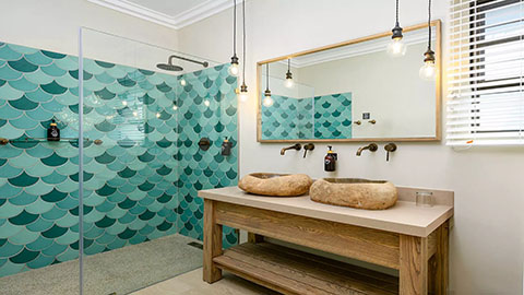 Luxury Three Bedroom Beach Front Villa with Pool